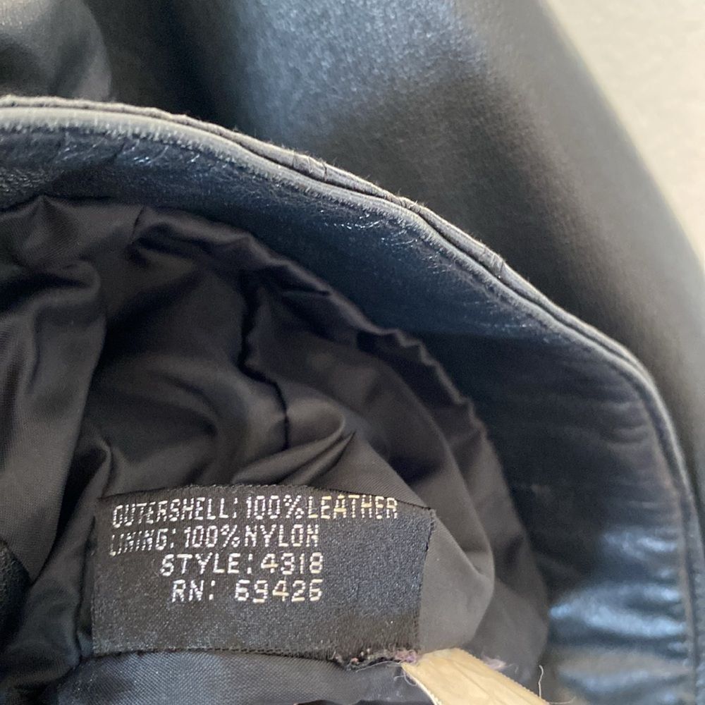 Vintage 1980s Wilson’s Leather cropped leather jacket - Picture 8 of 12